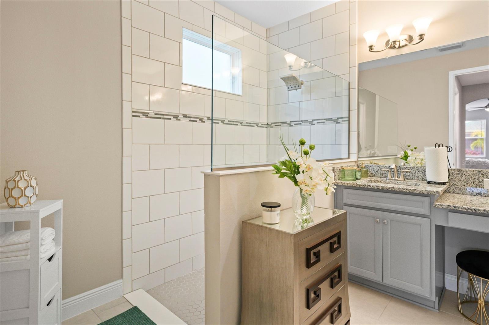 7401 PARADISO DR, APOLLO BEACH, FL, 33572