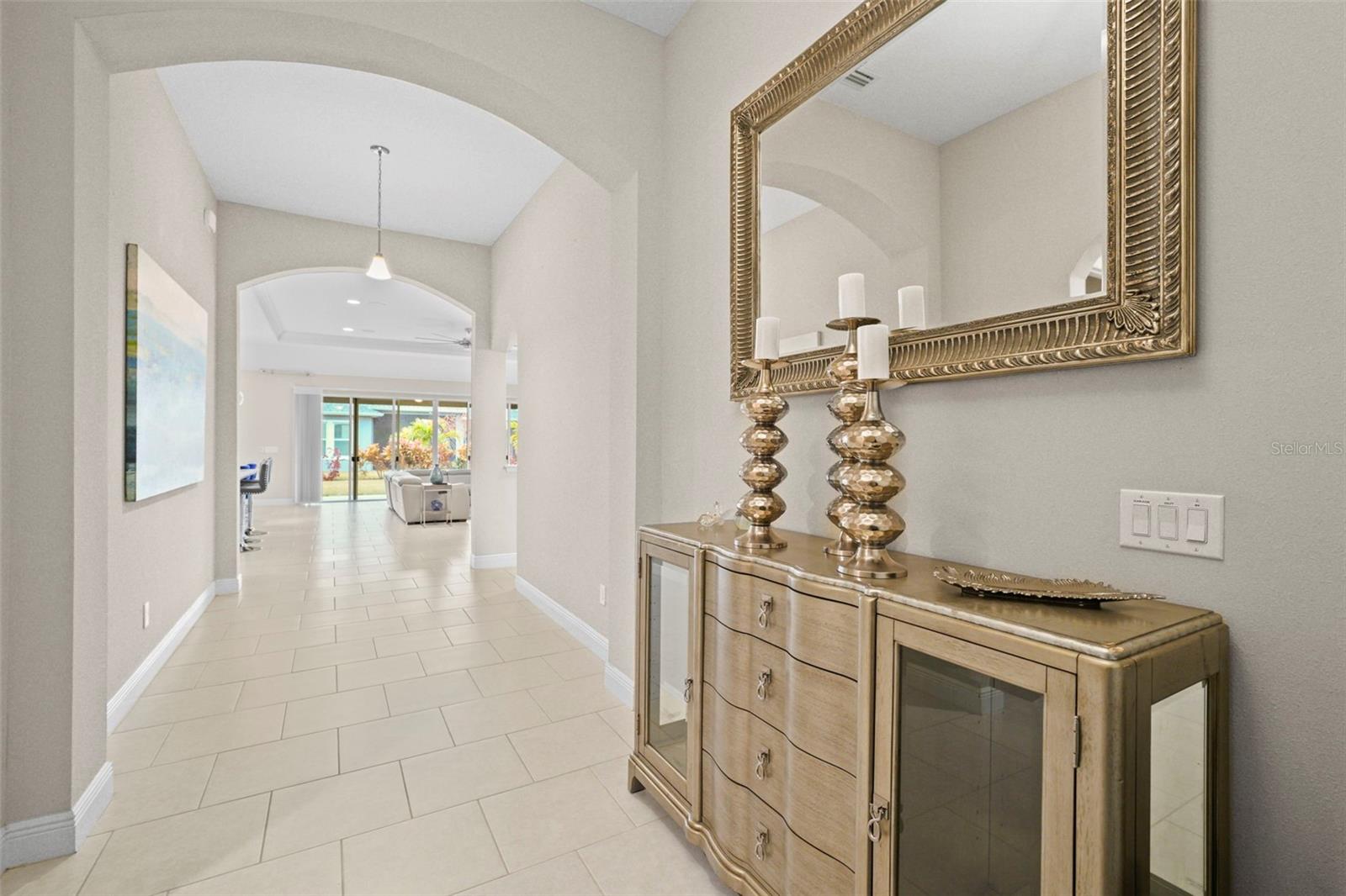 7401 PARADISO DR, APOLLO BEACH, FL, 33572