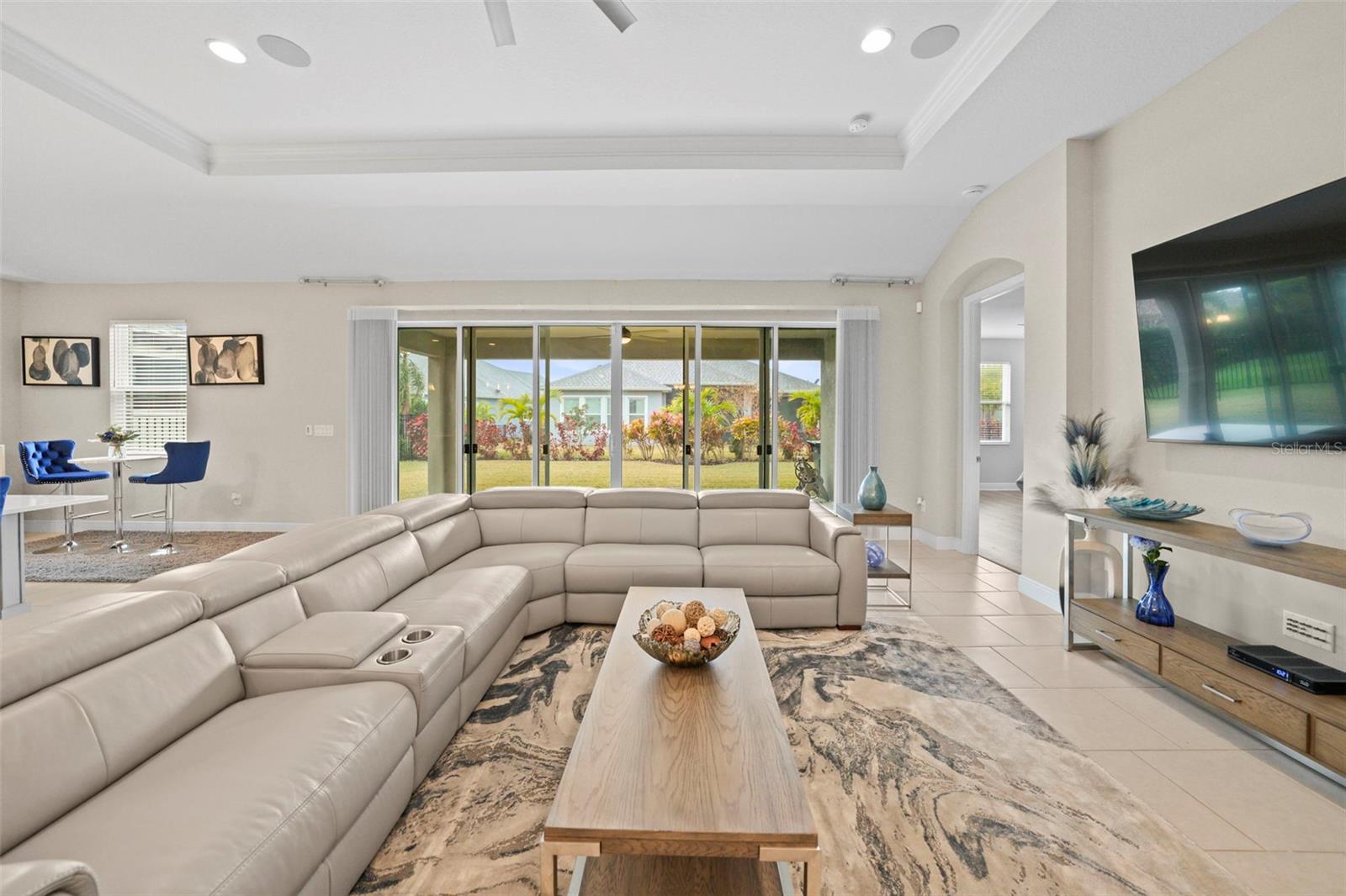 7401 PARADISO DR, APOLLO BEACH, FL, 33572