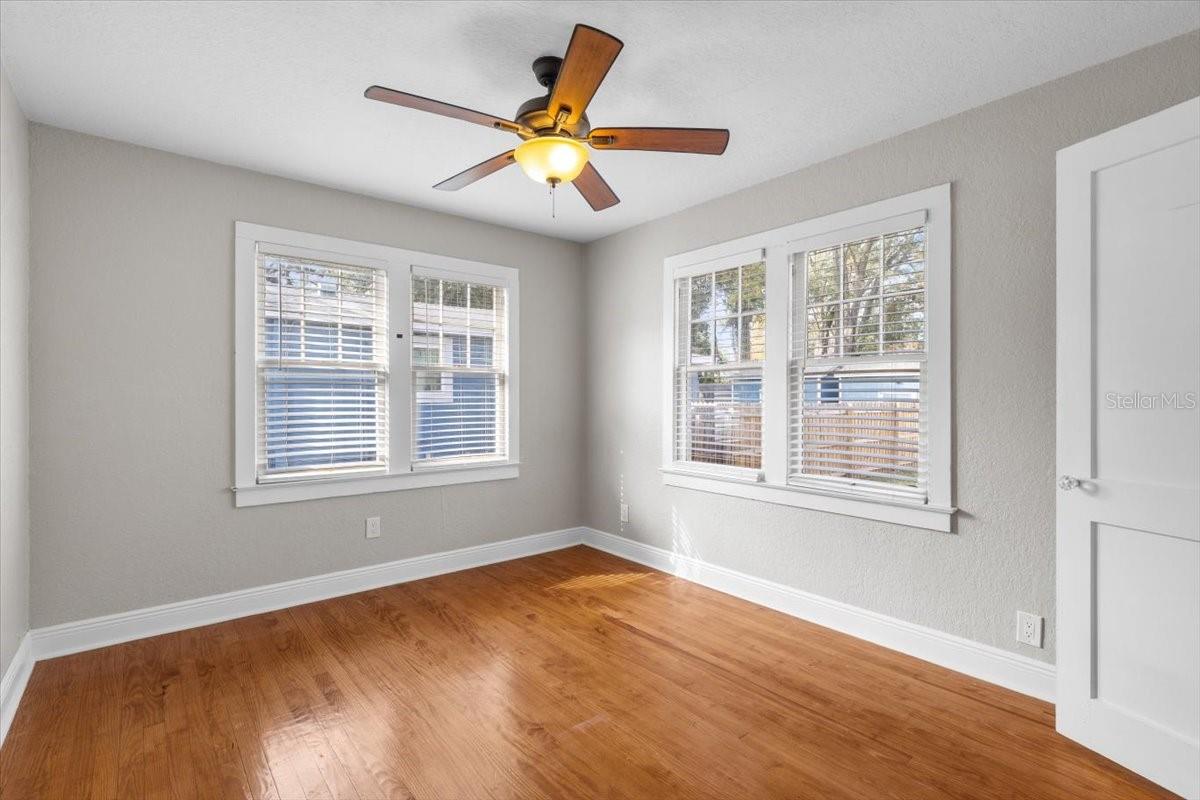 914 E CAYUGA ST, TAMPA, FL, 33603
