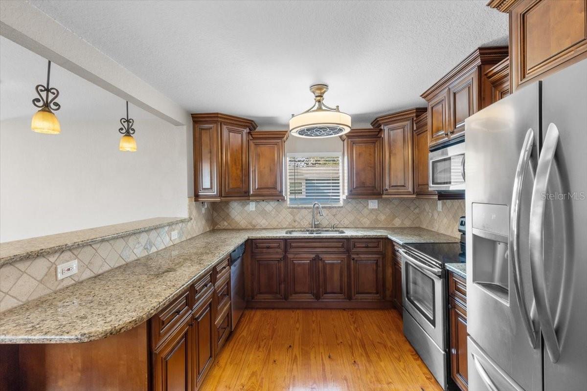 914 E CAYUGA ST, TAMPA, FL, 33603