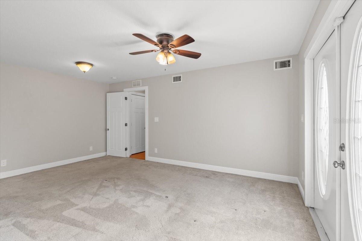 914 E CAYUGA ST, TAMPA, FL, 33603