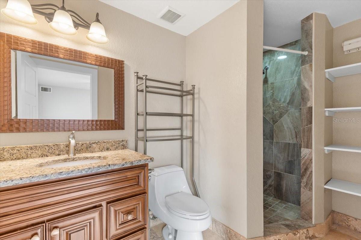 914 E CAYUGA ST, TAMPA, FL, 33603