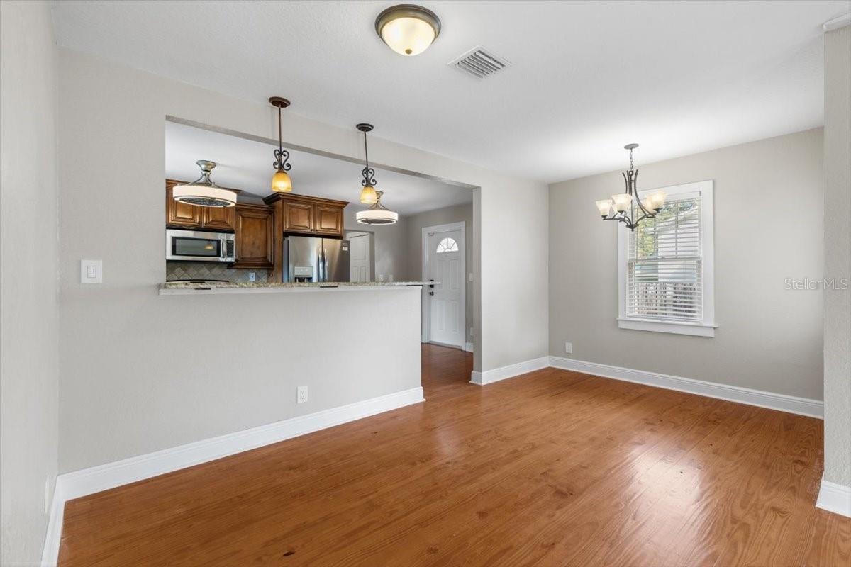 914 E CAYUGA ST, TAMPA, FL, 33603