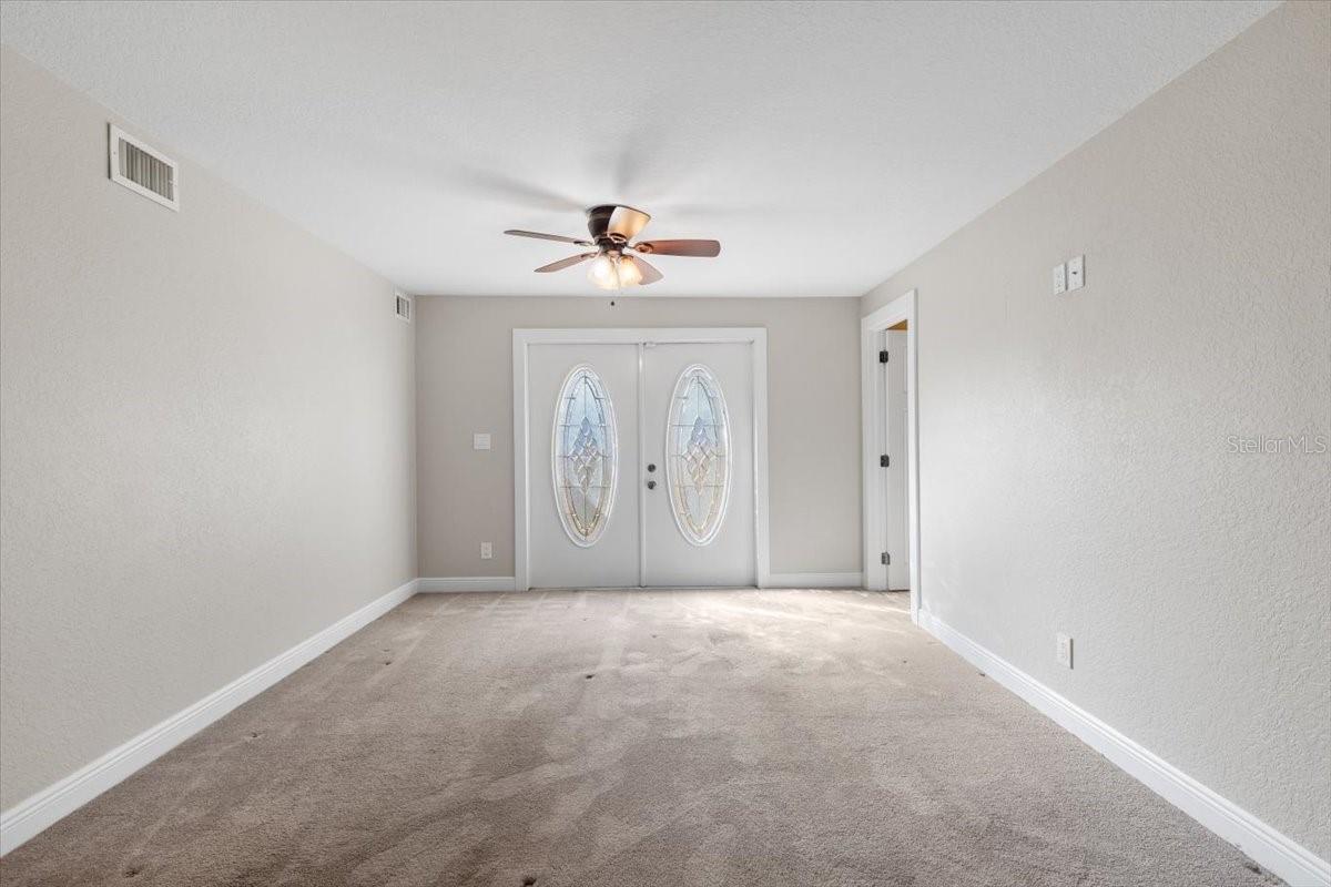914 E CAYUGA ST, TAMPA, FL, 33603