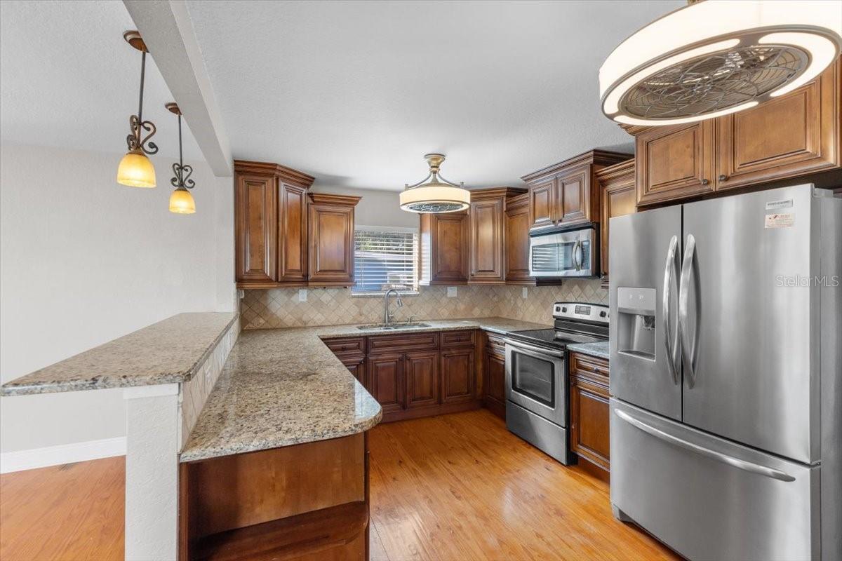 914 E CAYUGA ST, TAMPA, FL, 33603