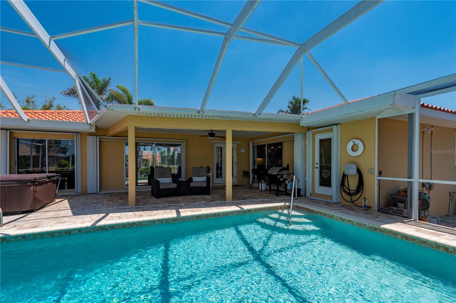 805 BRENDA CT, PUNTA GORDA, FL, 33950