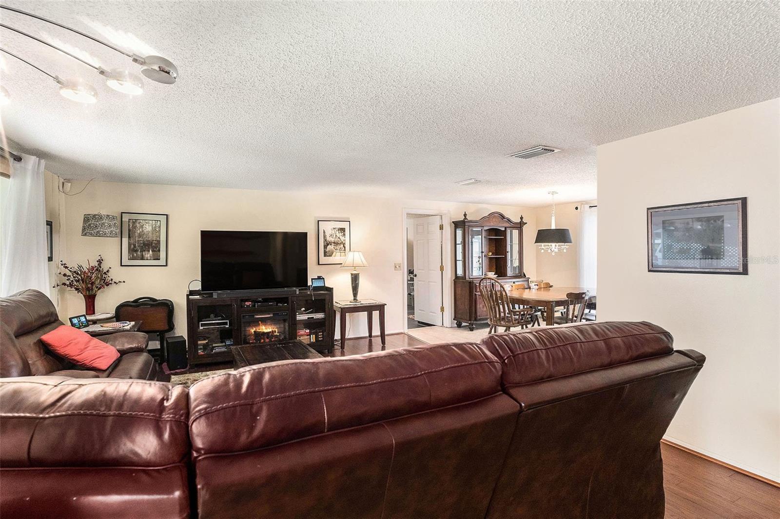12002 WASHINGTON ST, SEFFNER, FL, 33584