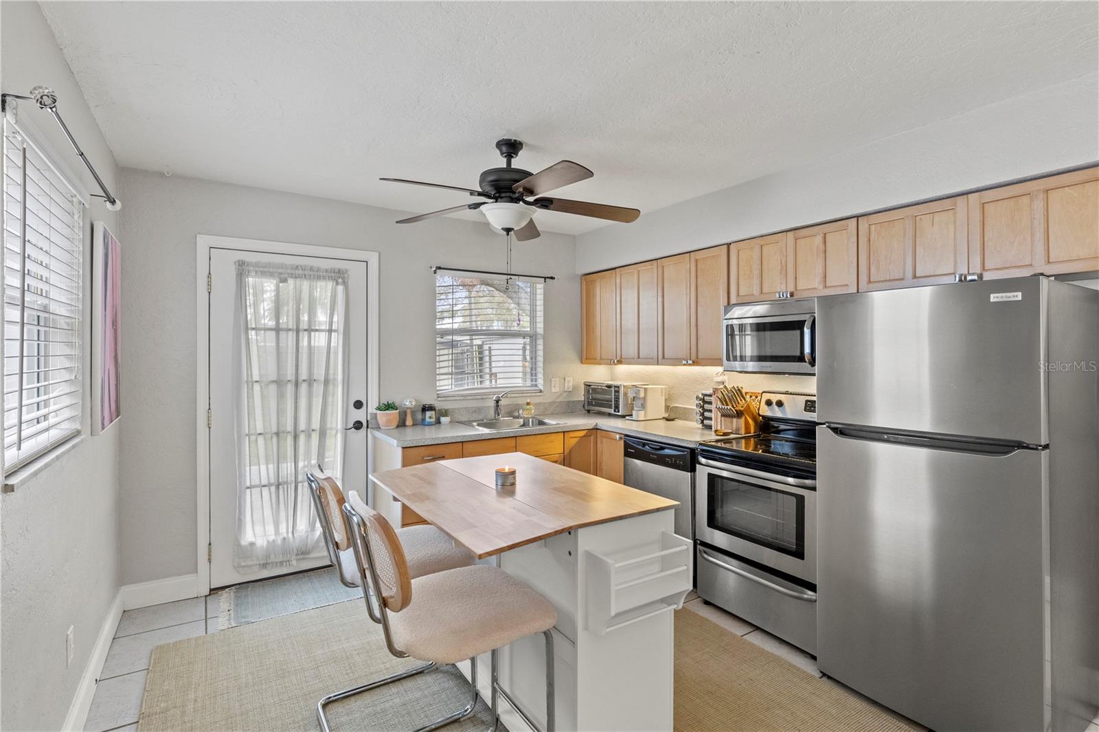 8026 DIAGONAL RD N, ST PETERSBURG, FL, 33702