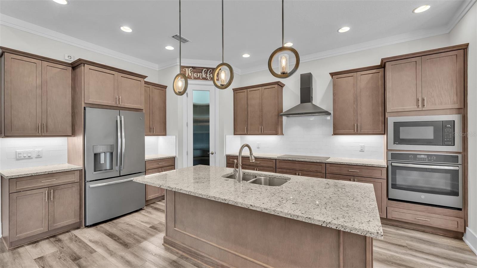 2424 DELPHI CIR, LAKELAND, FL, 33812