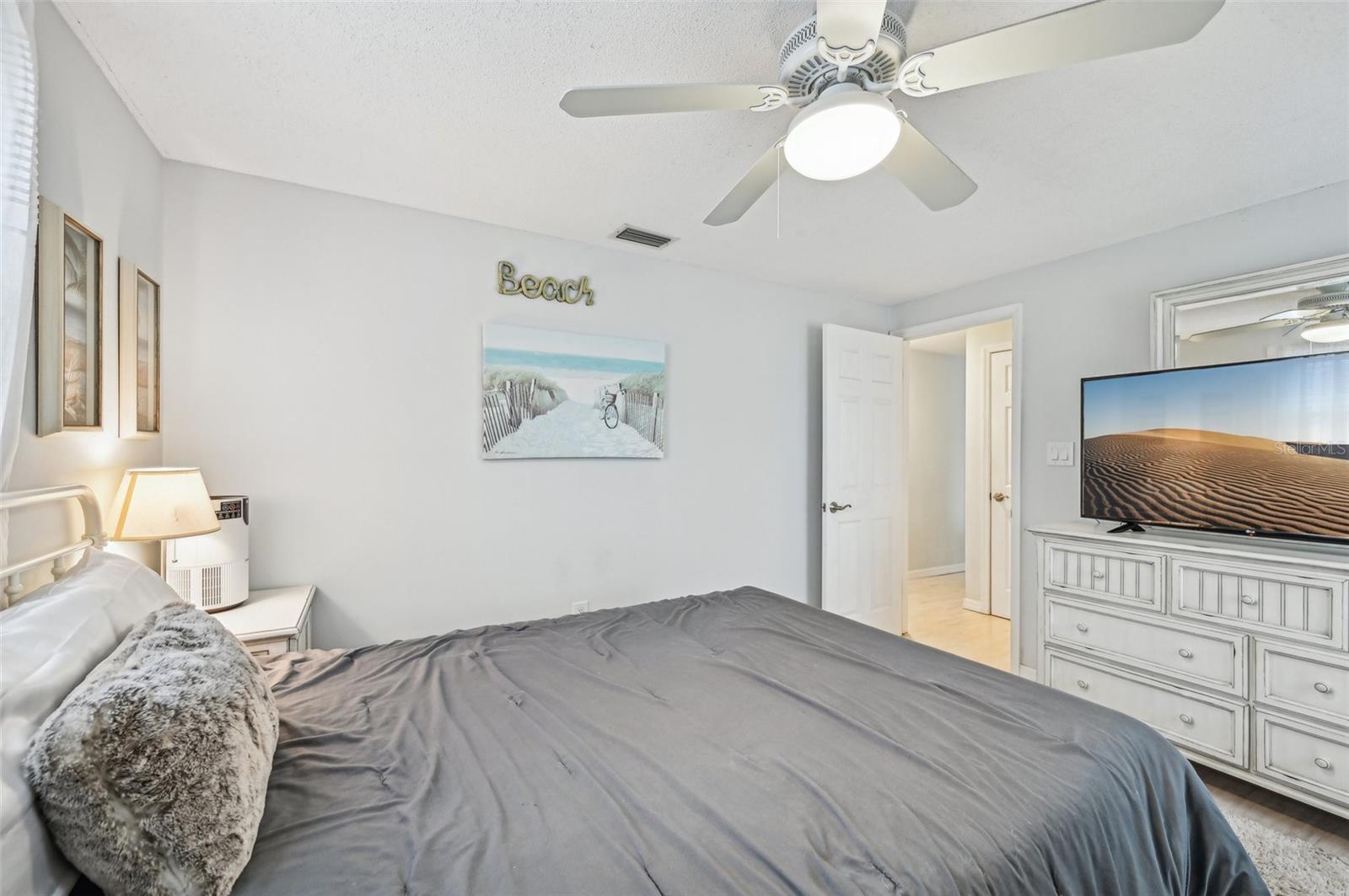 2433 BEACON DR, PORT CHARLOTTE, FL, 33952