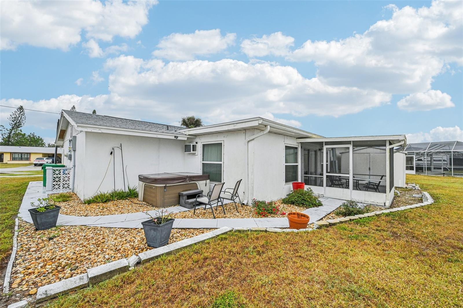 2433 BEACON DR, PORT CHARLOTTE, FL, 33952