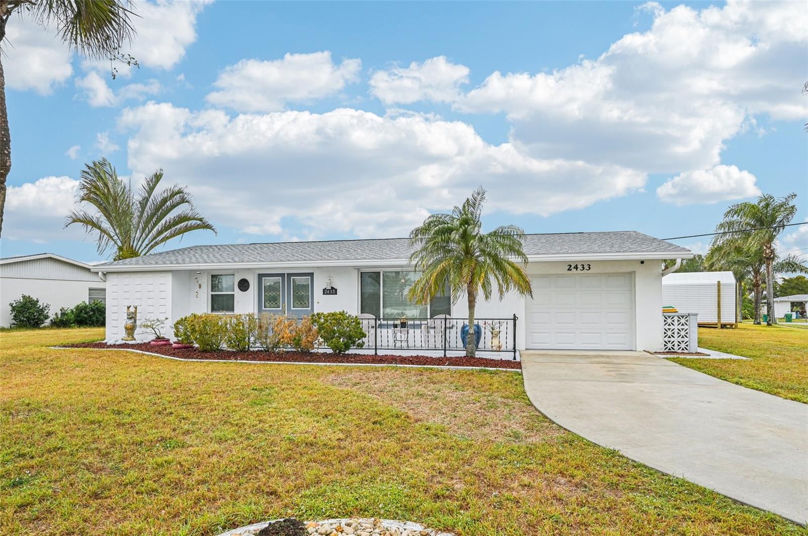 2433 BEACON DR, PORT CHARLOTTE, FL, 33952