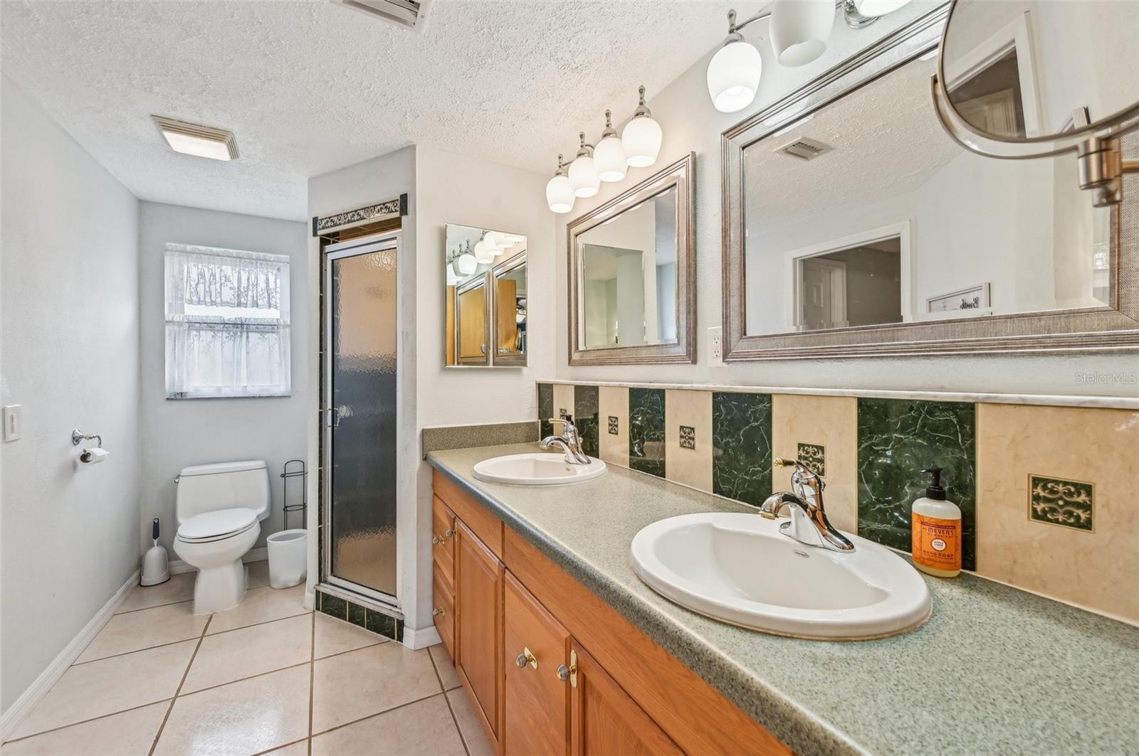 2433 BEACON DR, PORT CHARLOTTE, FL, 33952