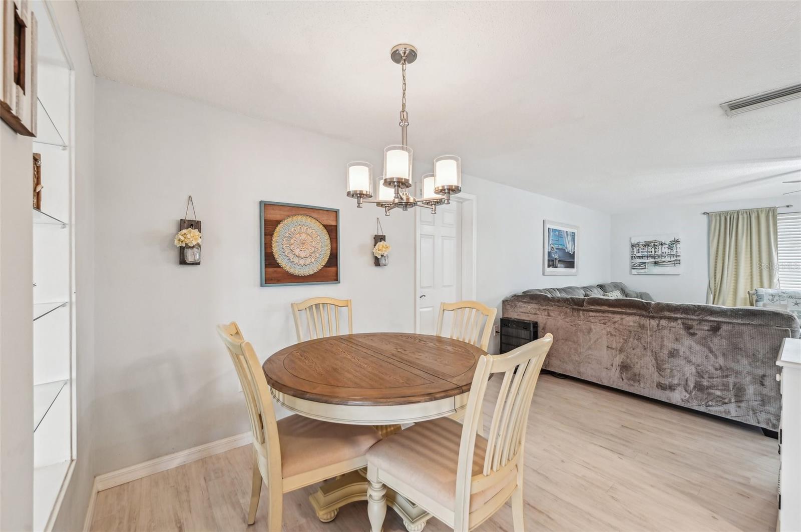2433 BEACON DR, PORT CHARLOTTE, FL, 33952