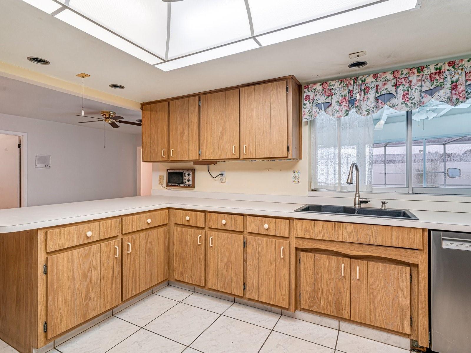 403 PINE TREE TER, VENICE, FL, 34293