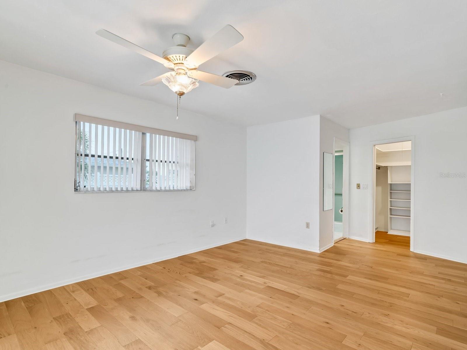 403 PINE TREE TER, VENICE, FL, 34293