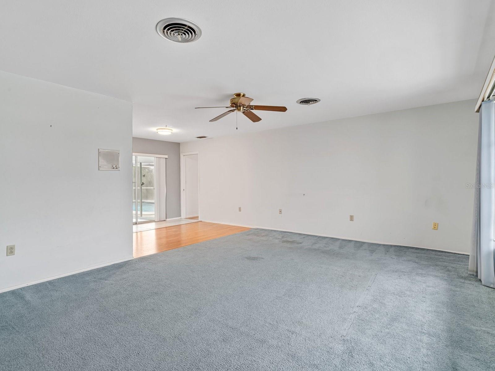 403 PINE TREE TER, VENICE, FL, 34293