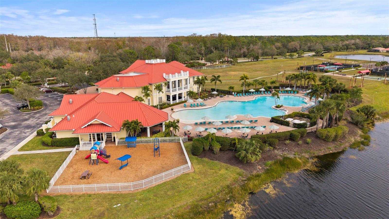 3901 EAST HAMPTON CIR, ALVA, FL, 33920