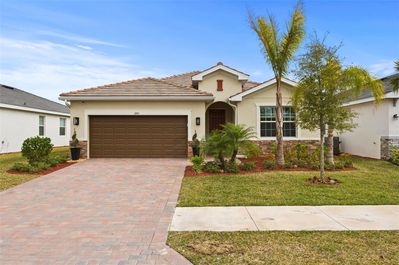 3901 EAST HAMPTON CIR, ALVA, FL, 33920