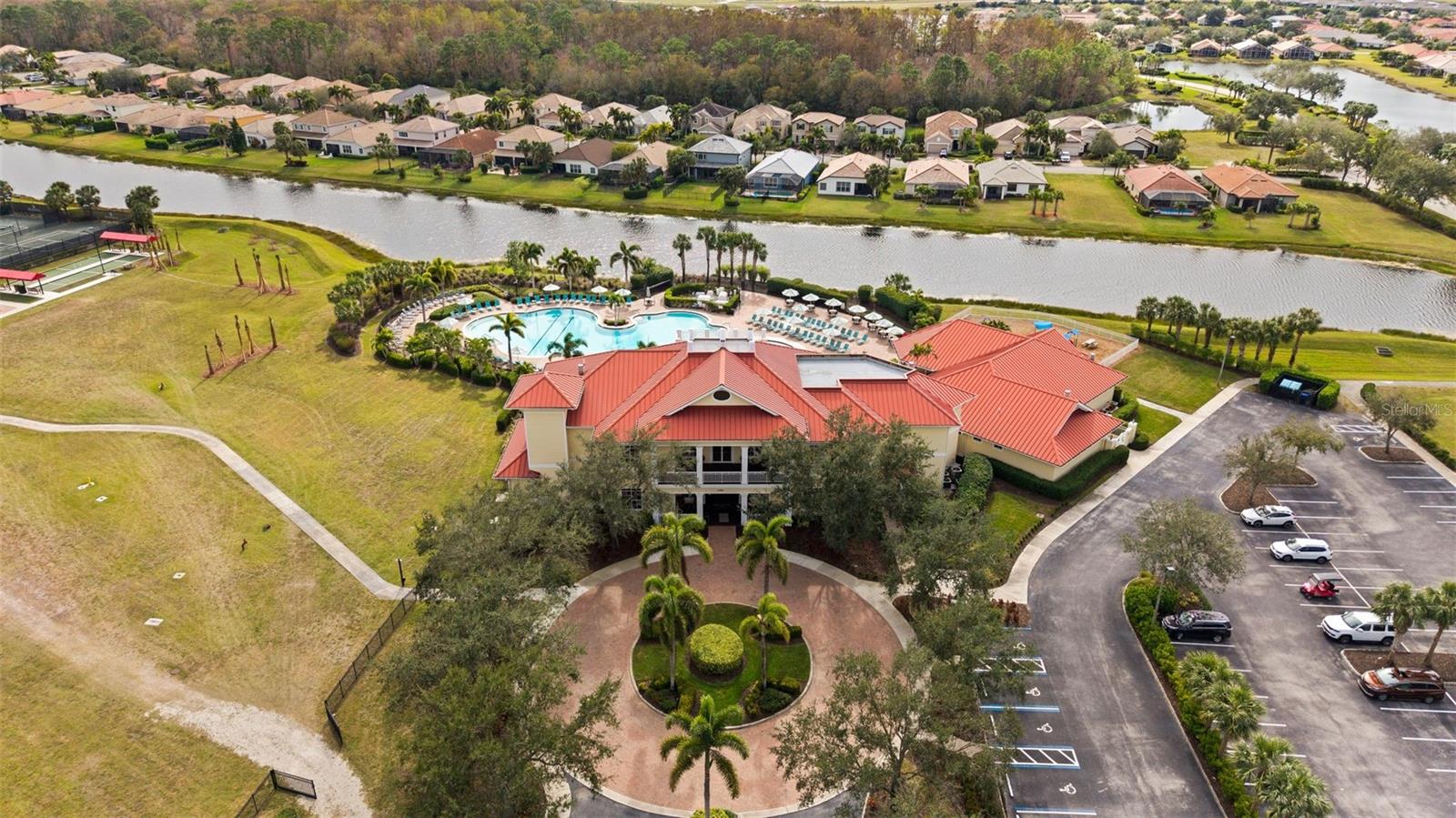 3901 EAST HAMPTON CIR, ALVA, FL, 33920