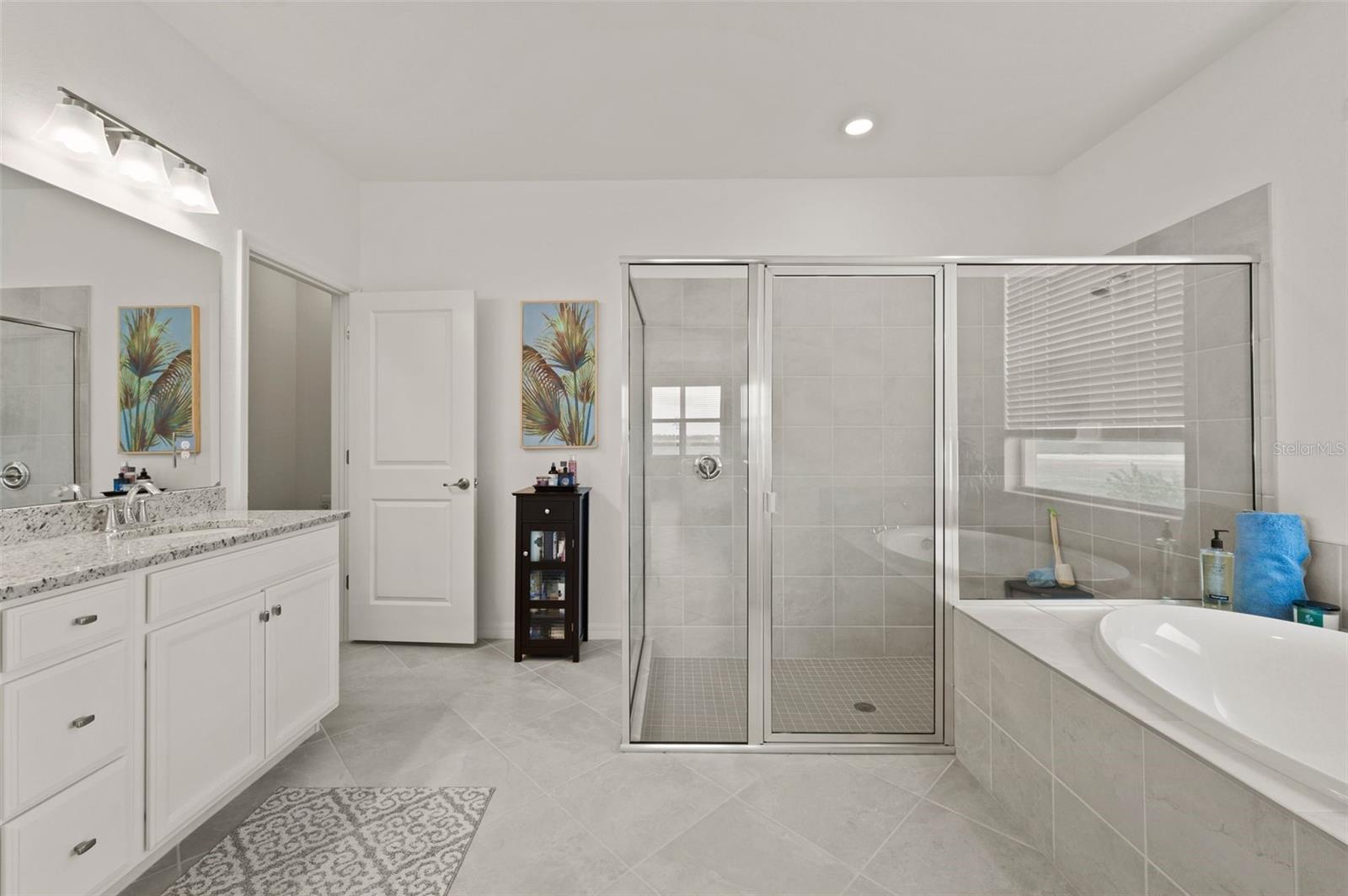3901 EAST HAMPTON CIR, ALVA, FL, 33920