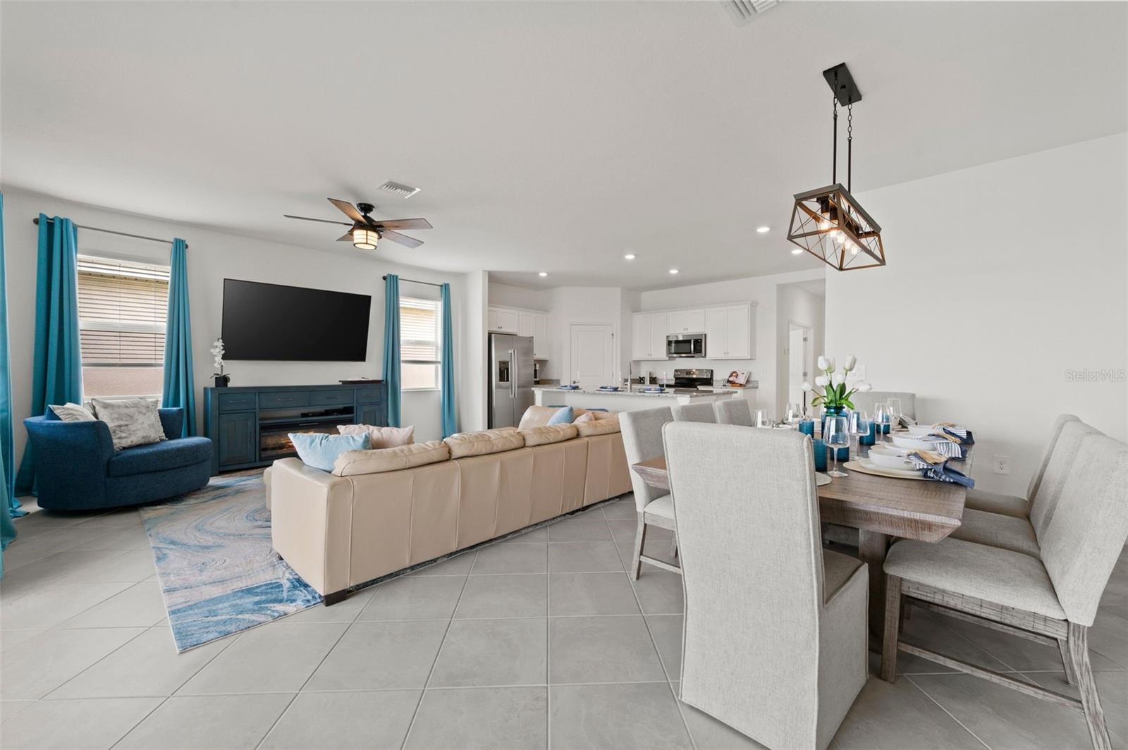 3901 EAST HAMPTON CIR, ALVA, FL, 33920
