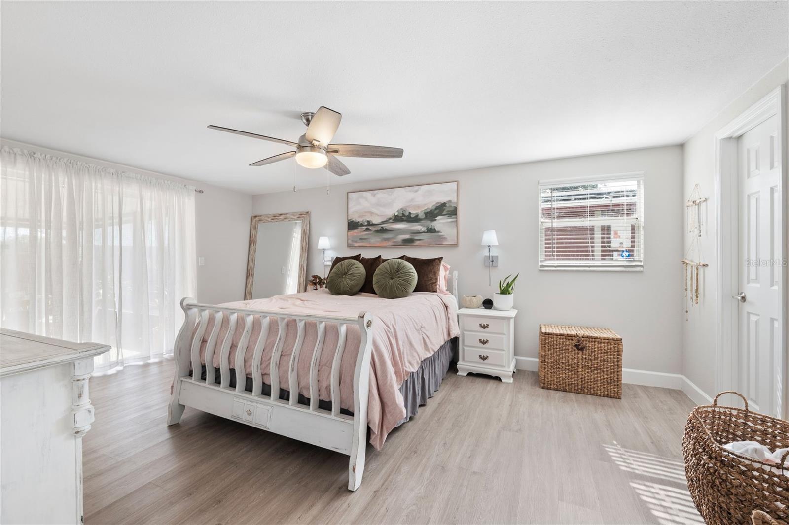 6233 FLORIDA CIR E, APOLLO BEACH, FL, 33572