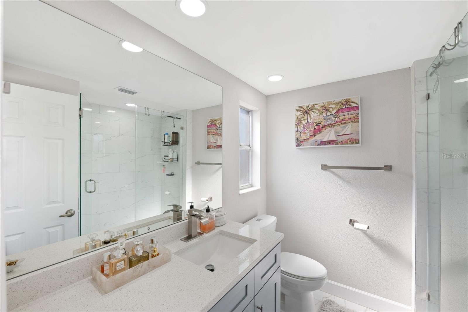 6233 FLORIDA CIR E, APOLLO BEACH, FL, 33572