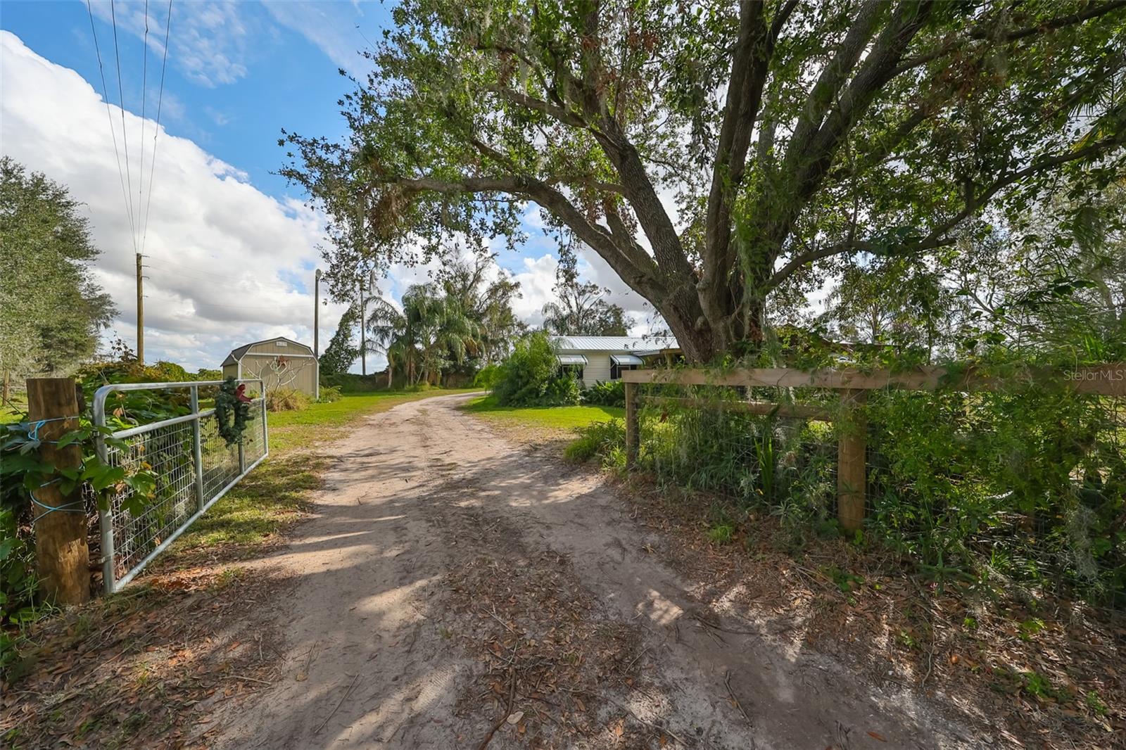 15624 CARLTON LAKE RD, WIMAUMA, FL, 33598