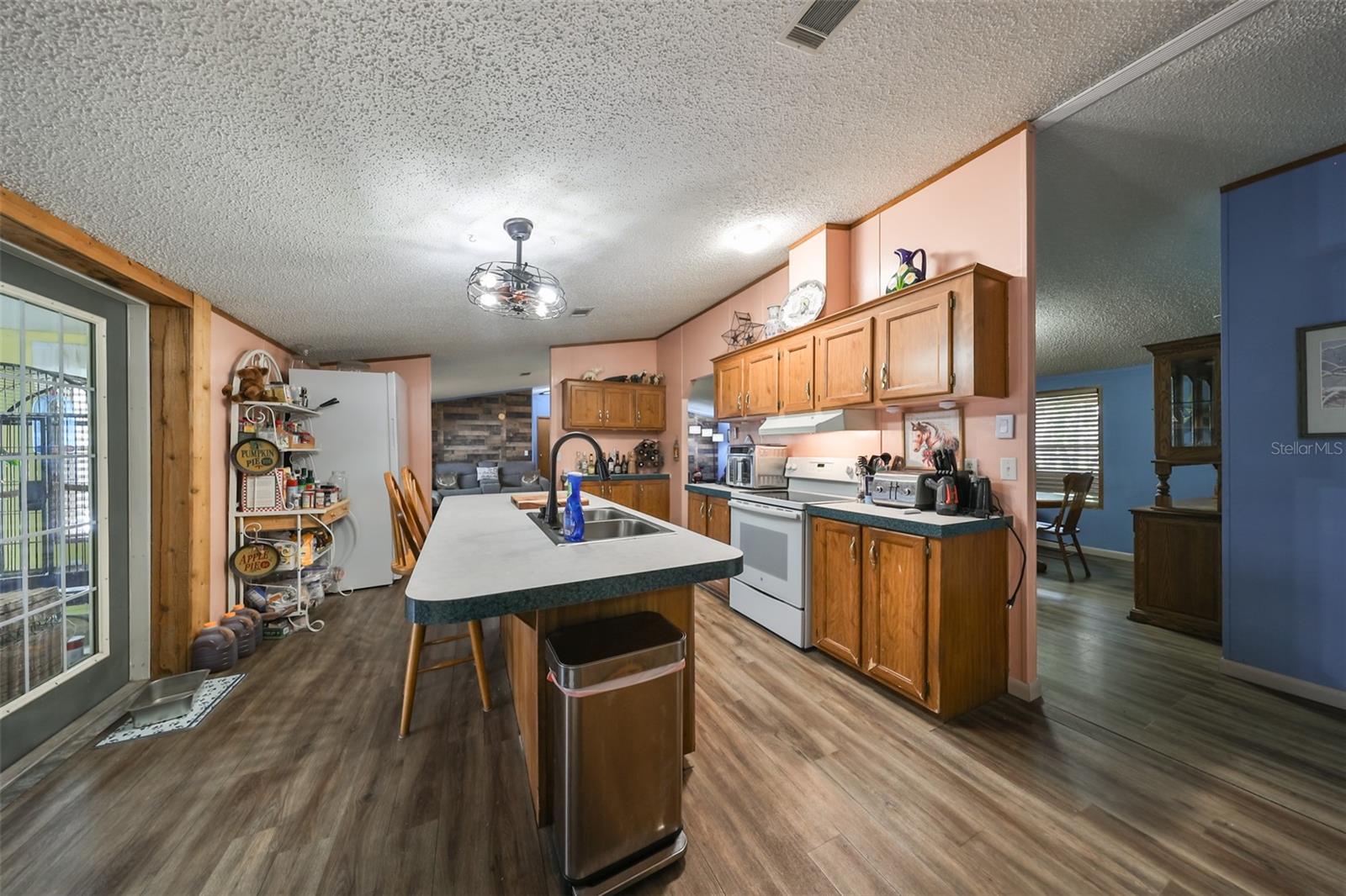 15624 CARLTON LAKE RD, WIMAUMA, FL, 33598