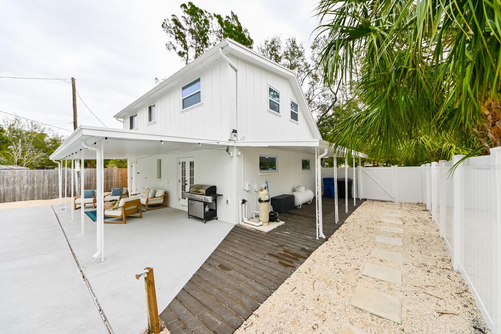 5816 WOODROW WILSON BLVD NE, ST PETERSBURG, FL, 33703
