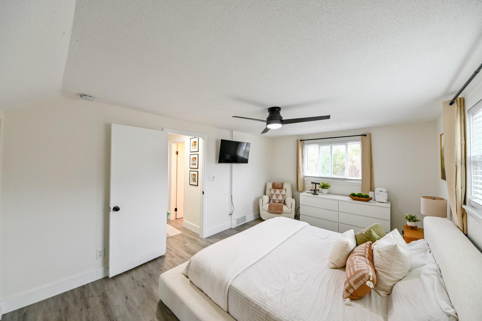 5816 WOODROW WILSON BLVD NE, ST PETERSBURG, FL, 33703