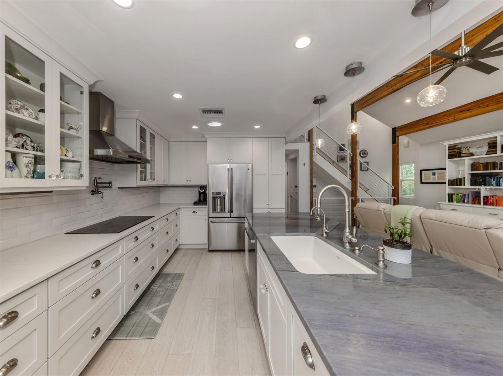 176 EMERSON DR, SARASOTA, FL, 34236