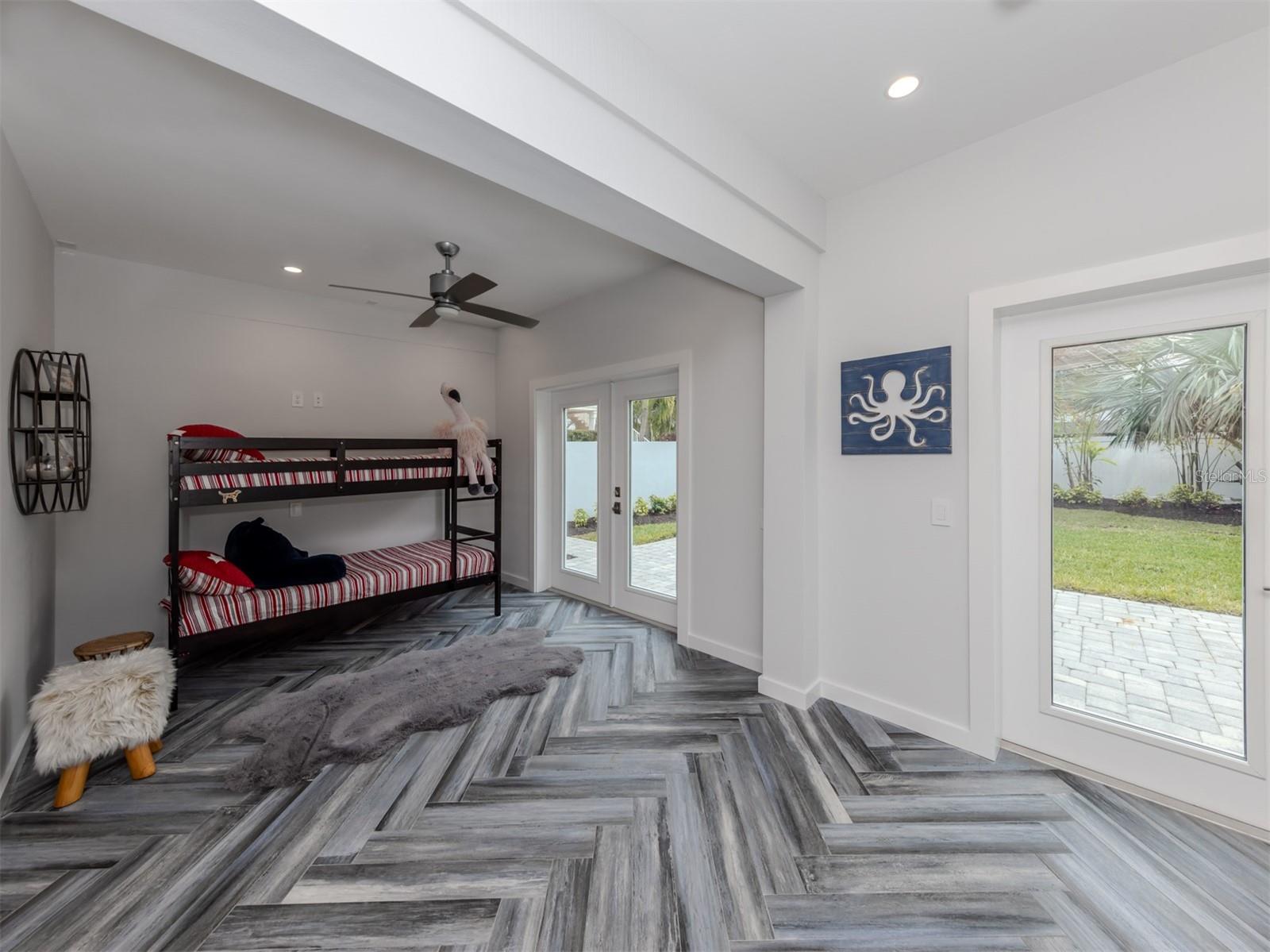 176 EMERSON DR, SARASOTA, FL, 34236