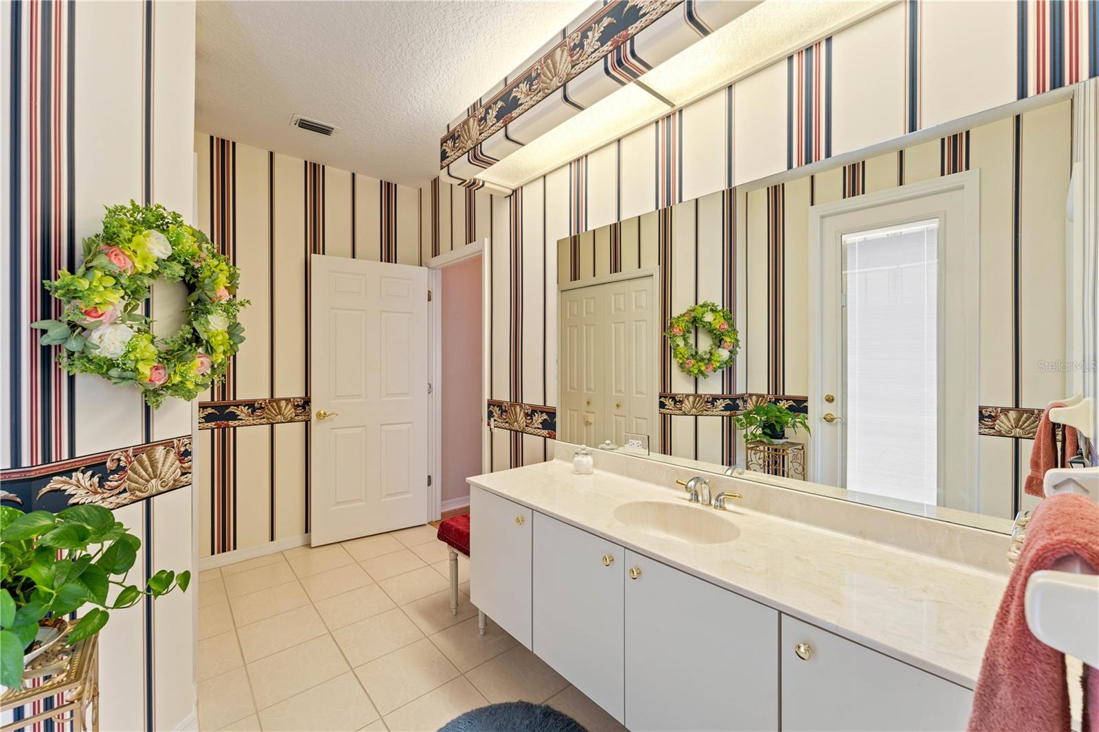 9144 HIGHLAND RIDGE WAY, TAMPA, FL, 33647