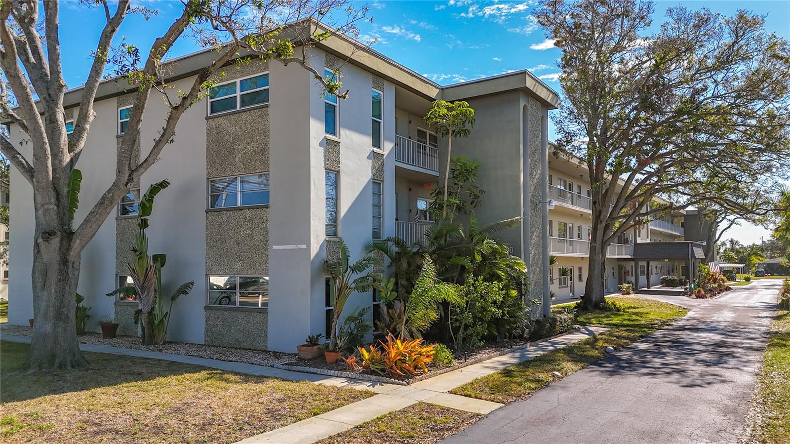 5890 38TH AVE N #101, ST PETERSBURG, FL, 33710