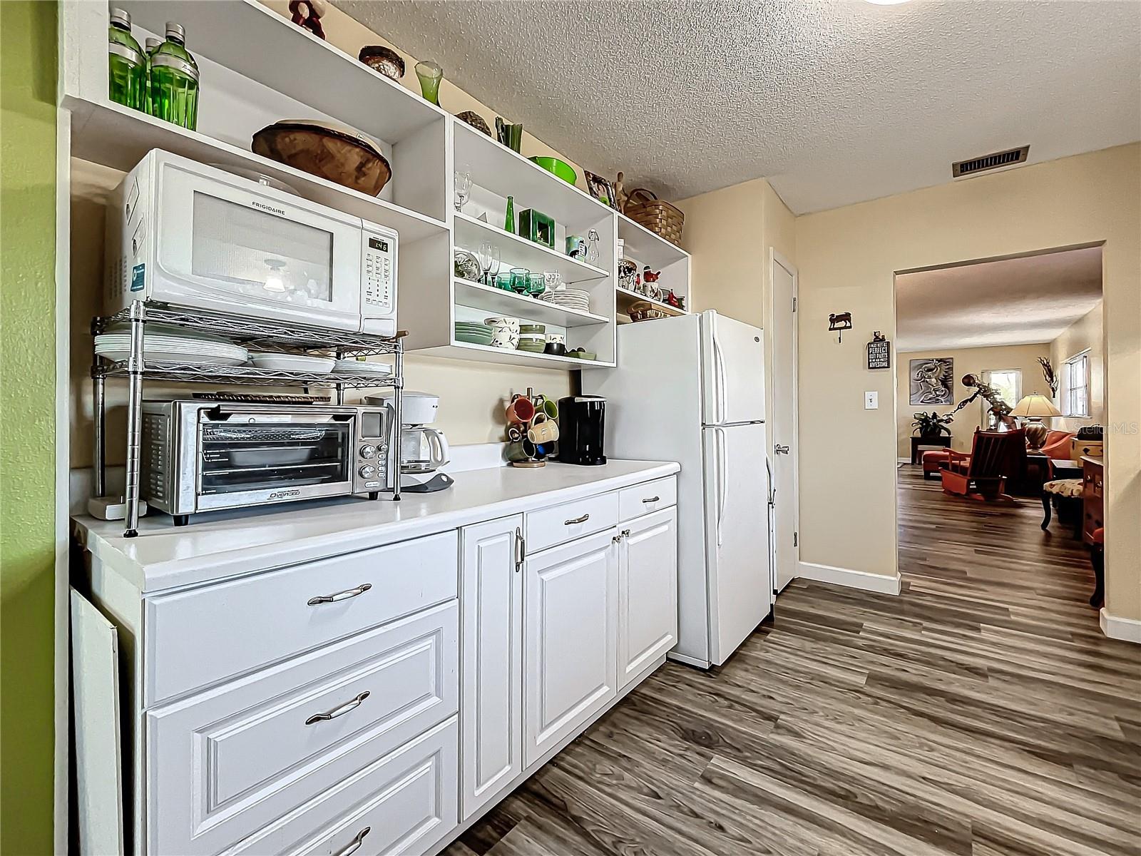 5890 38TH AVE N #101, ST PETERSBURG, FL, 33710