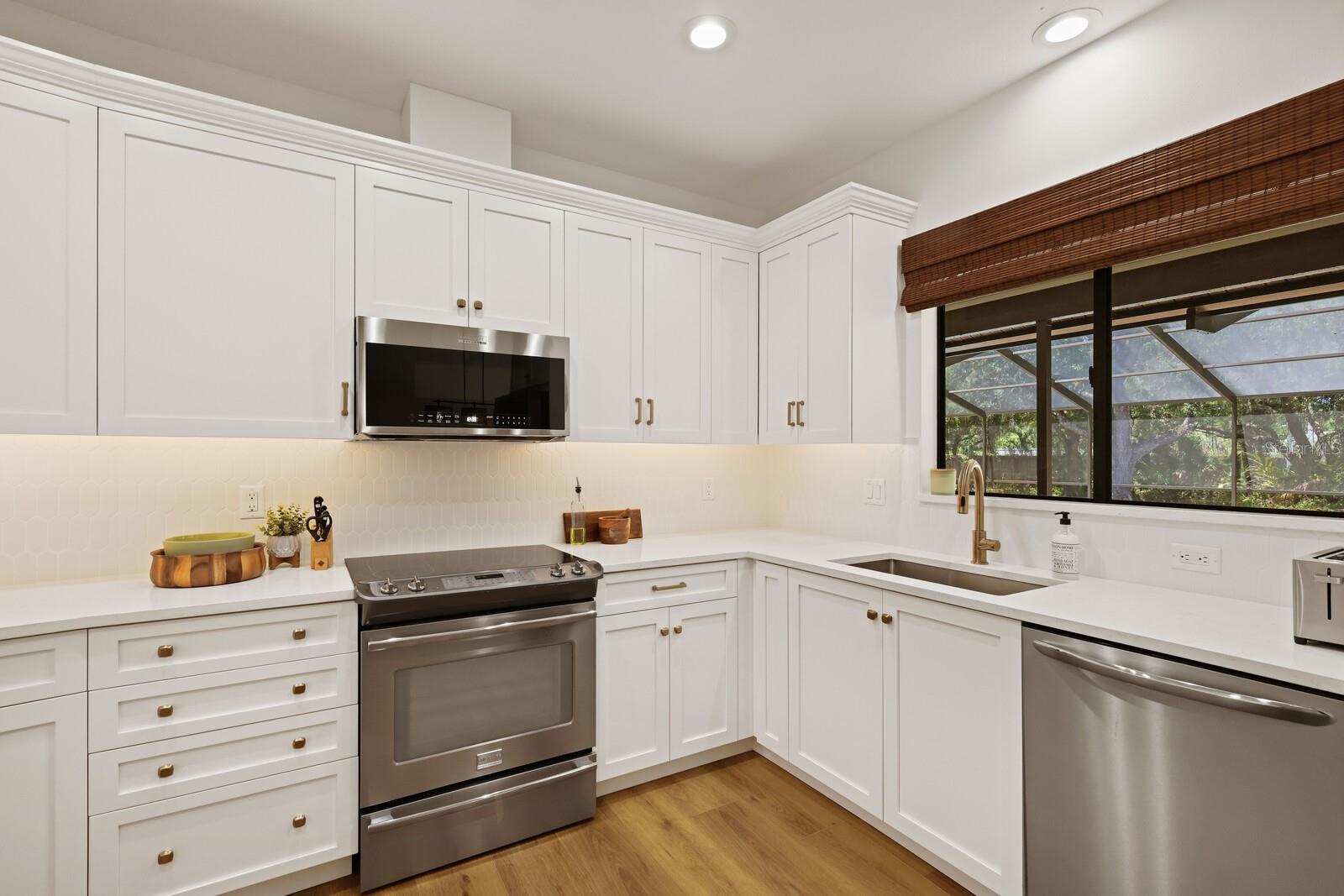 7408 OAK RUN LN, SARASOTA, FL, 34243