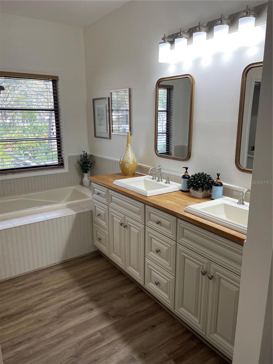 7408 OAK RUN LN, SARASOTA, FL, 34243
