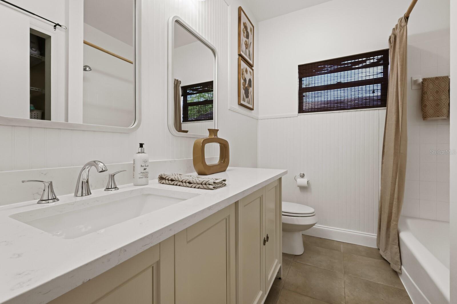 7408 OAK RUN LN, SARASOTA, FL, 34243