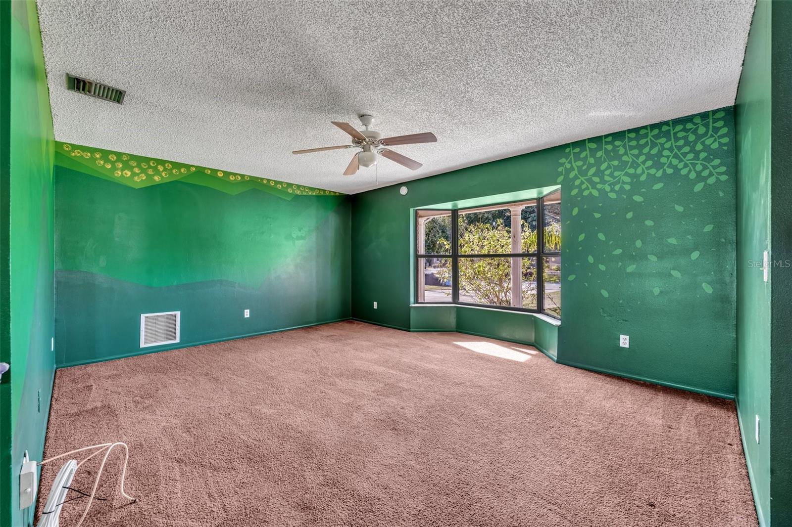1099 W EMBASSY DR, DELTONA, FL, 32725