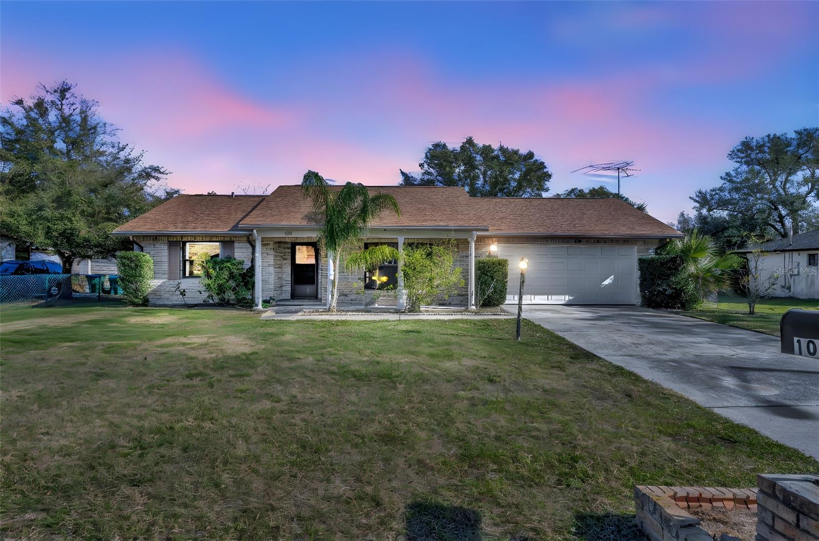 1099 W EMBASSY DR, DELTONA, FL, 32725