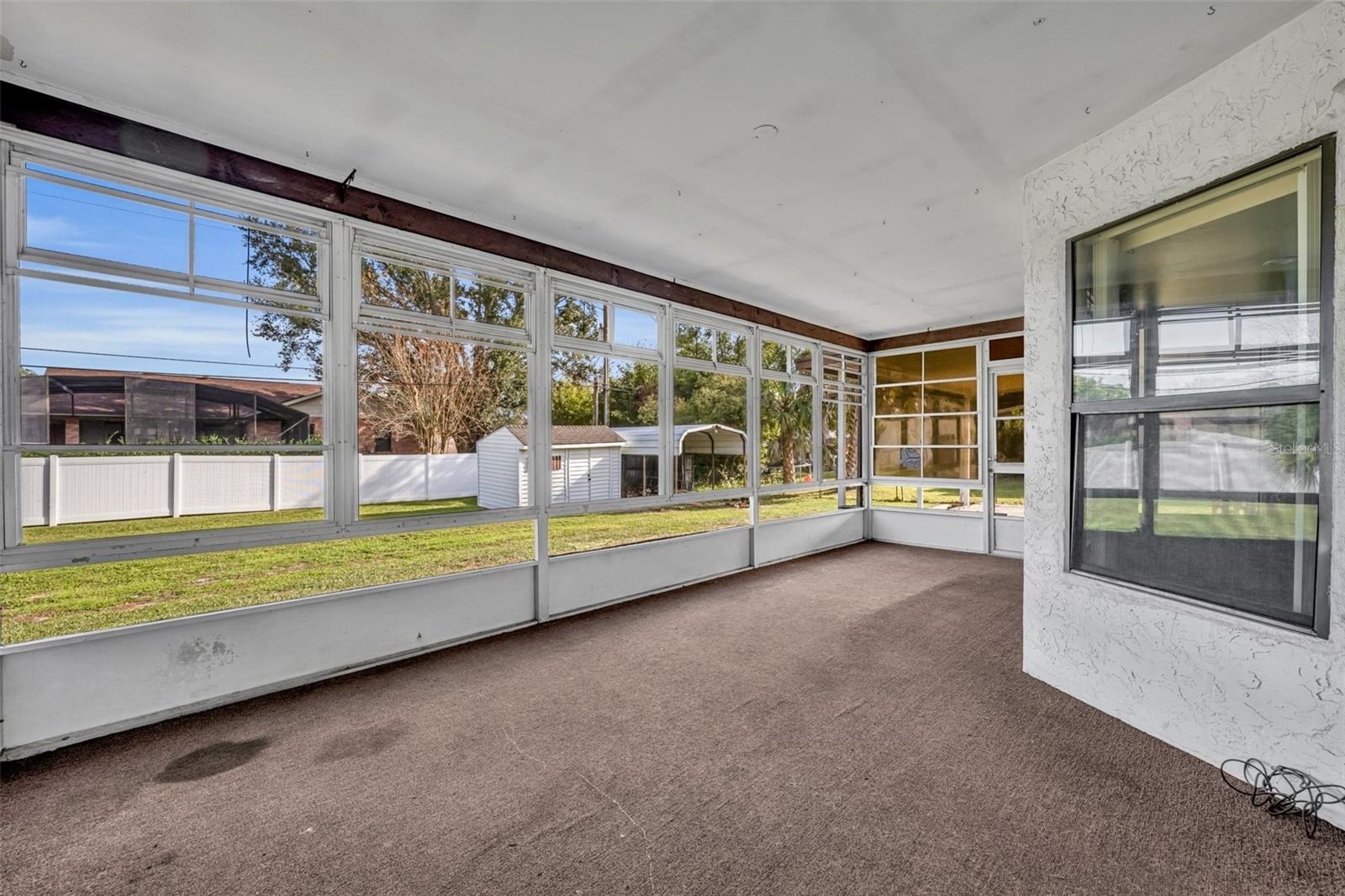 1099 W EMBASSY DR, DELTONA, FL, 32725