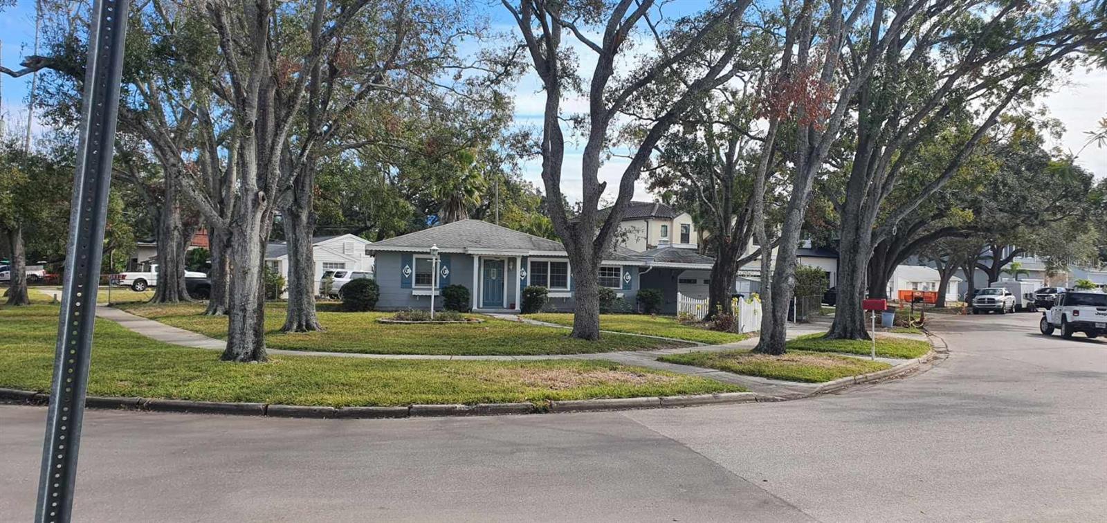 3602 E RENELLIE CIR, TAMPA, FL, 33629