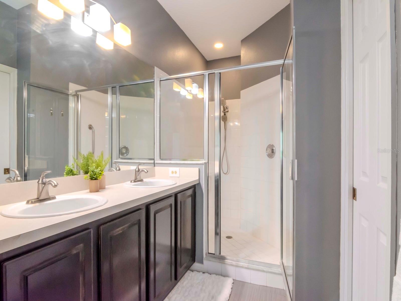 8811 CASABLANCA WAY #1, TAMPA, FL, 33626