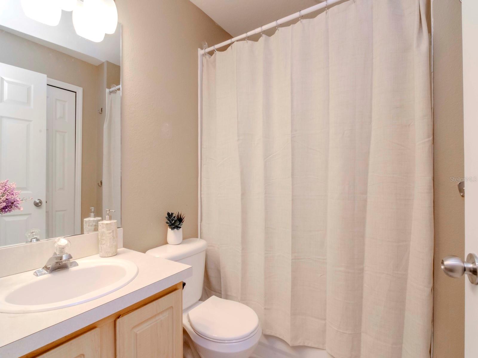 8811 CASABLANCA WAY #1, TAMPA, FL, 33626