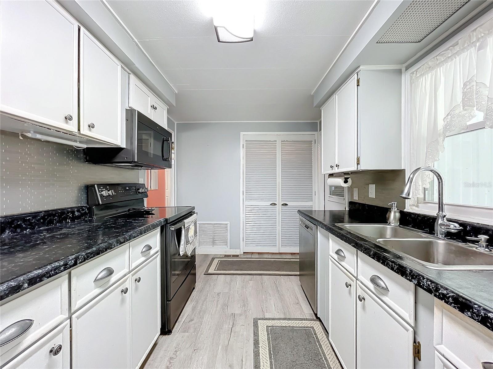 1026 CAPELLA DR, TAVARES, FL, 32778