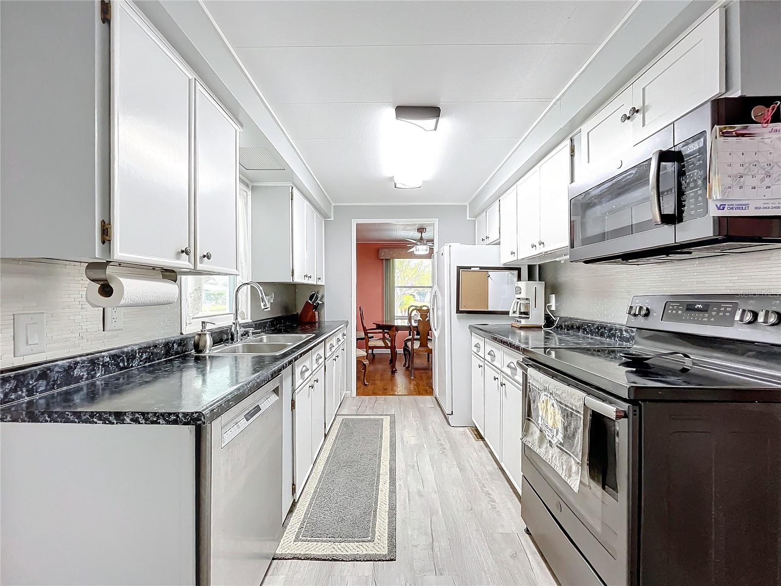 1026 CAPELLA DR, TAVARES, FL, 32778