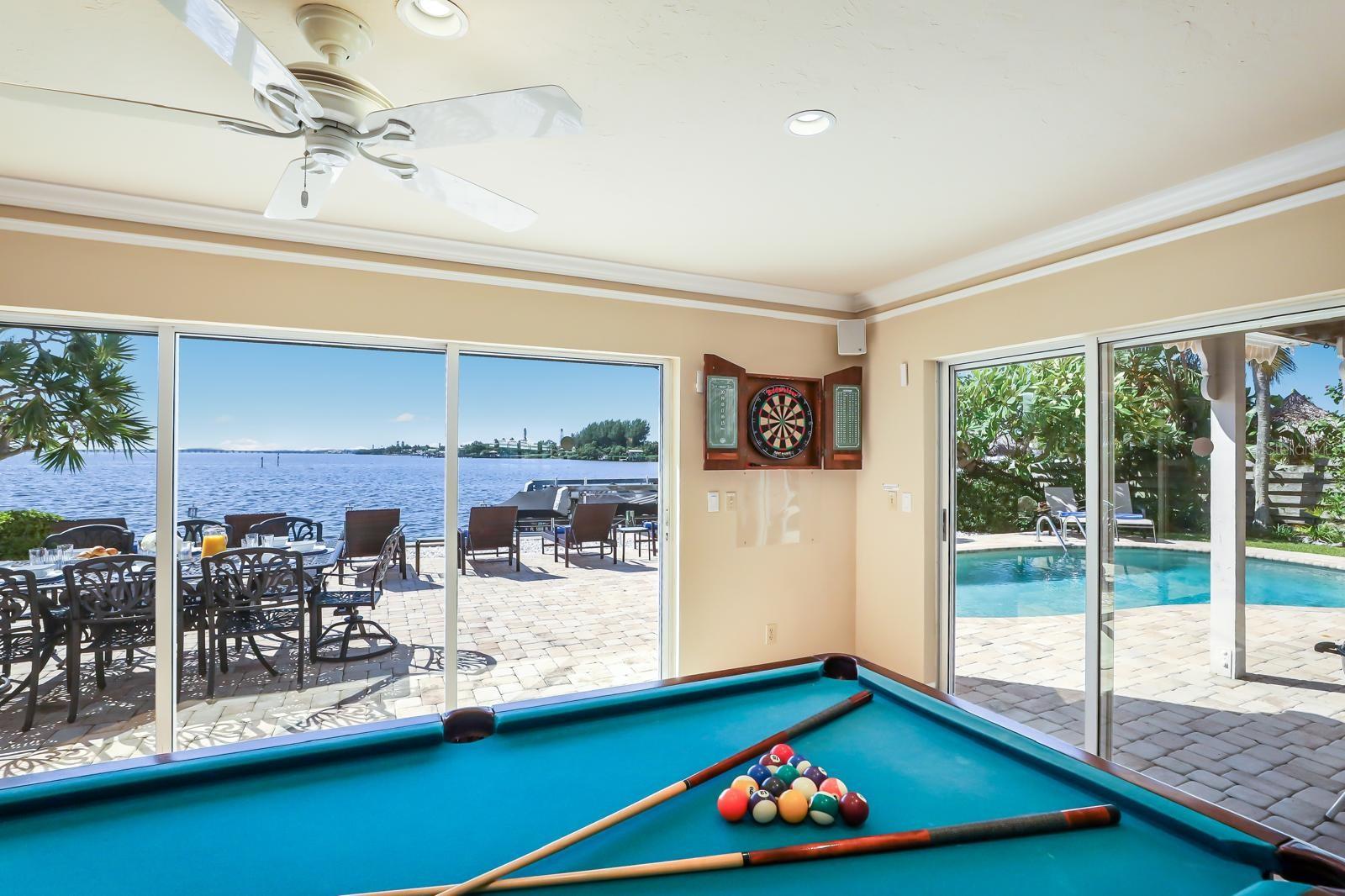 515 BAYVIEW DR, HOLMES BEACH, FL, 34217